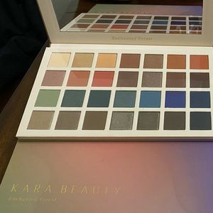 Eyeshadow palette enchanted forest